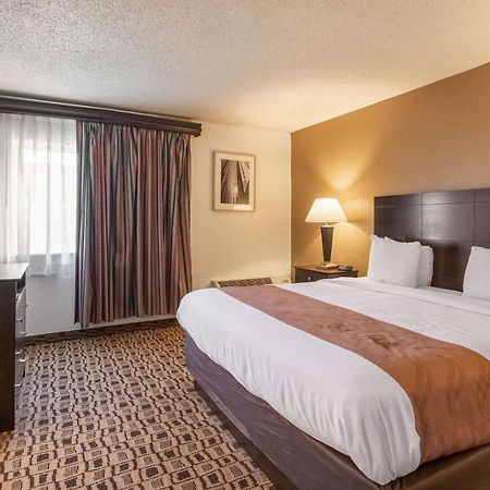 Coratel Plus Suites Wichita West Airport Екстериор снимка