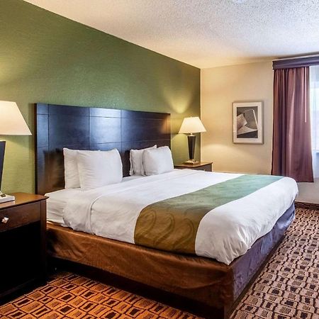 Coratel Plus Suites Wichita West Airport Екстериор снимка