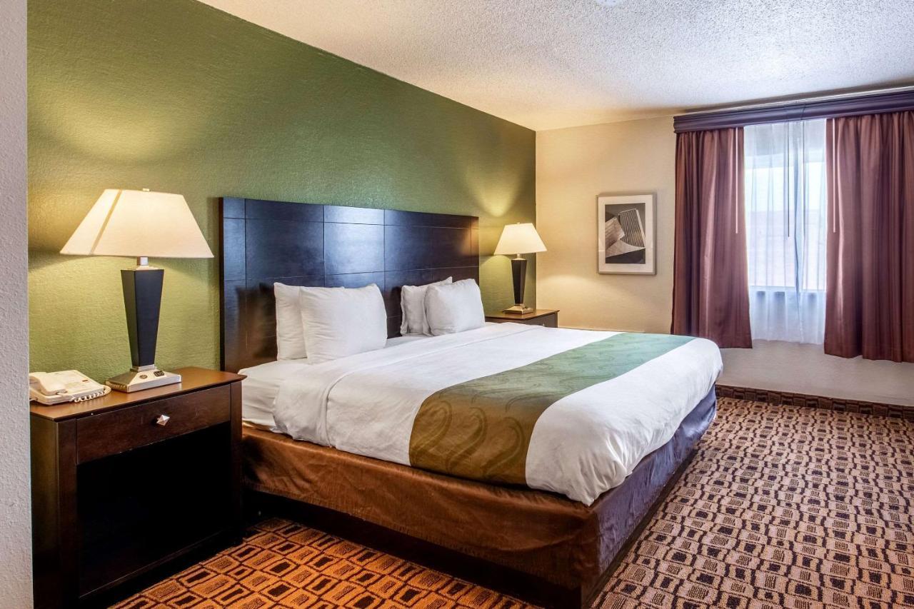 Coratel Plus Suites Wichita West Airport Екстериор снимка