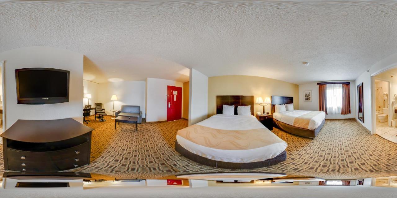 Coratel Plus Suites Wichita West Airport Екстериор снимка