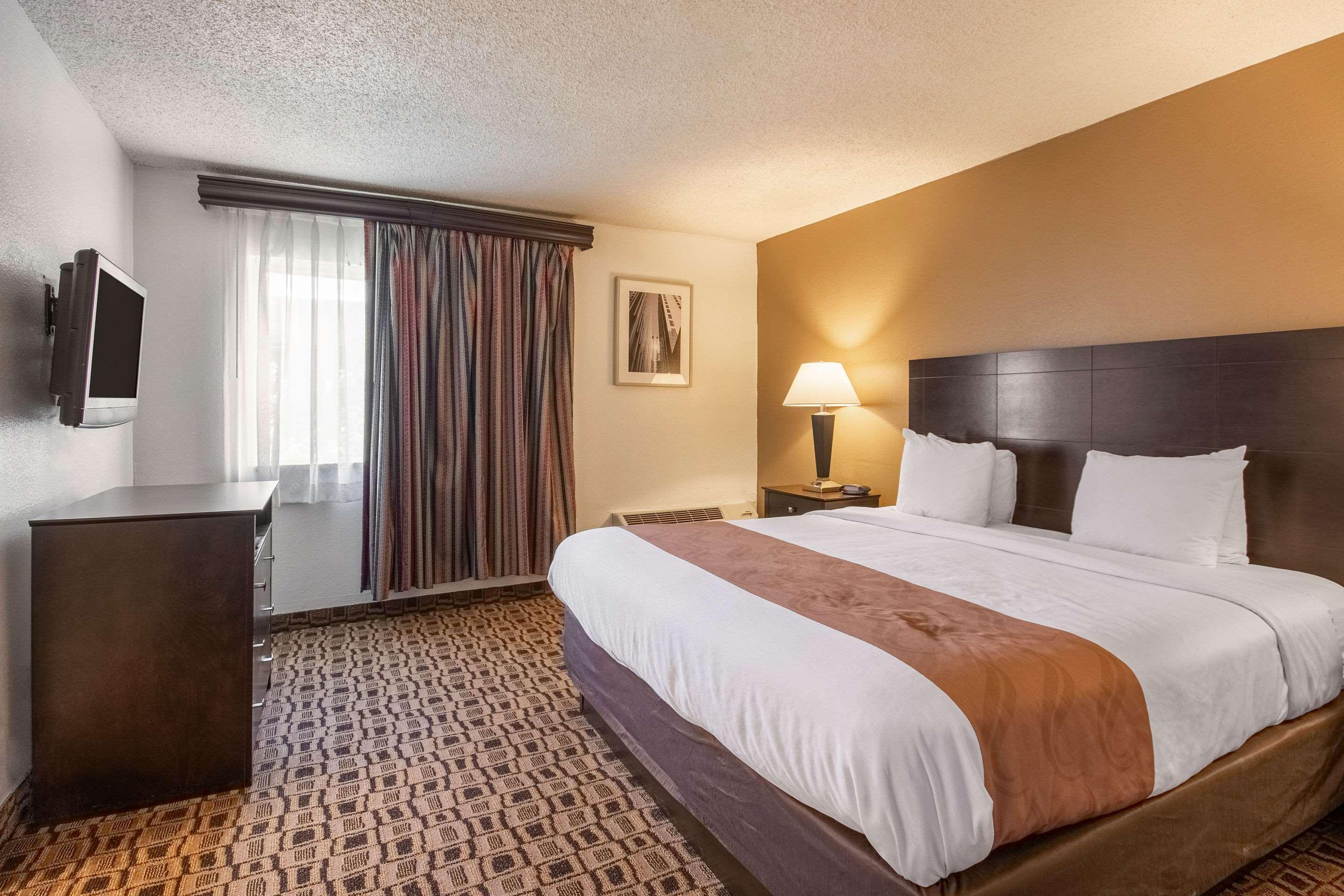 Coratel Plus Suites Wichita West Airport Екстериор снимка