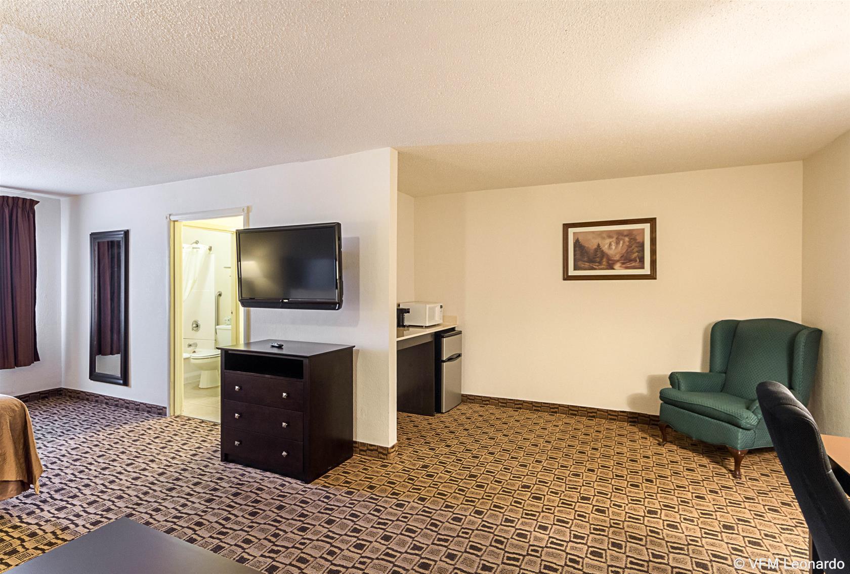 Coratel Plus Suites Wichita West Airport Екстериор снимка