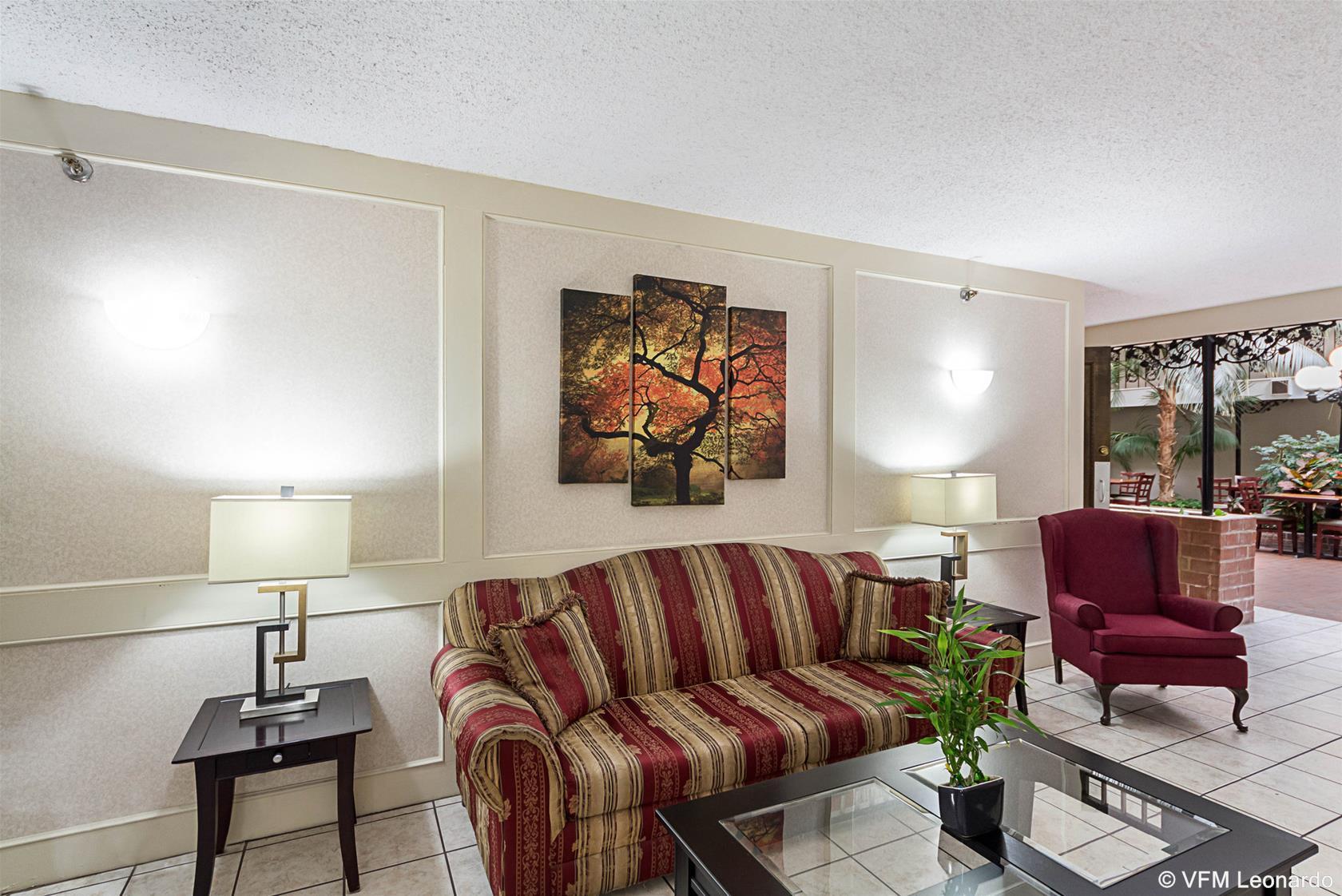 Coratel Plus Suites Wichita West Airport Екстериор снимка