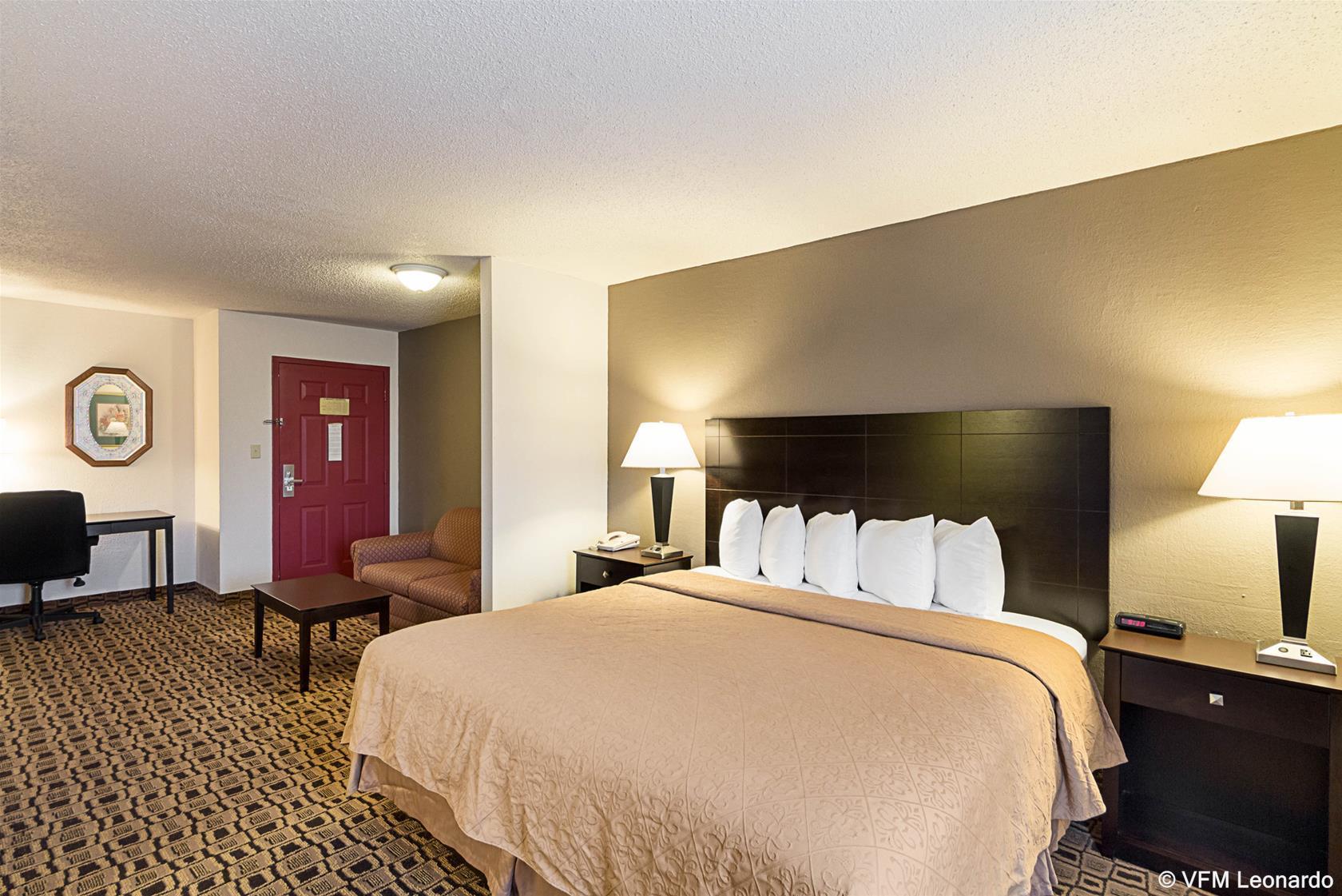 Coratel Plus Suites Wichita West Airport Екстериор снимка