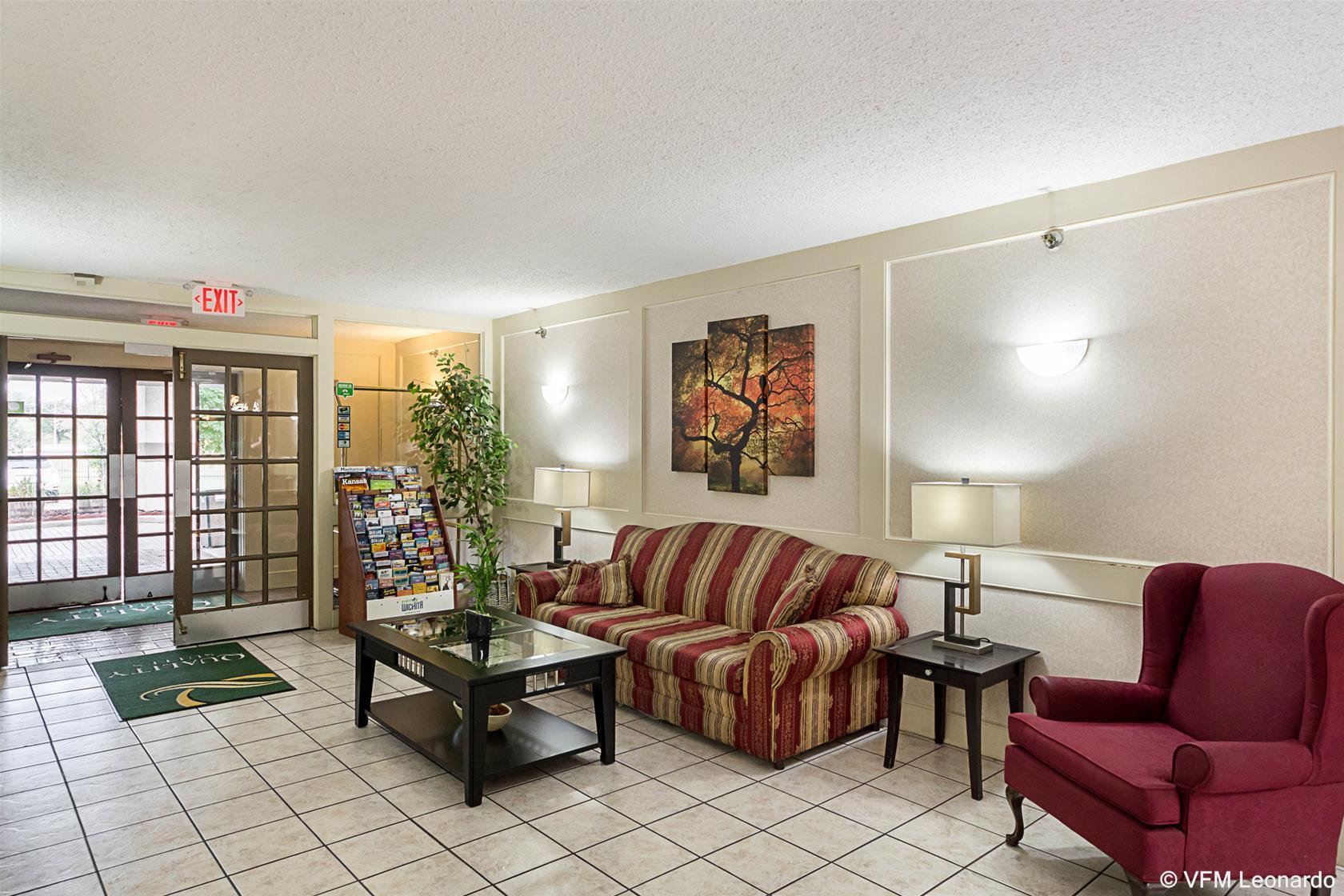 Coratel Plus Suites Wichita West Airport Екстериор снимка